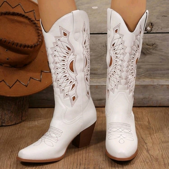 European And American New Retro Embroidered Western Cowboy Boots - Picture 5 of 8